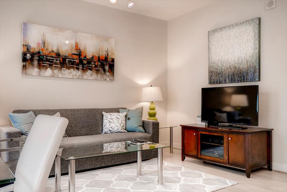 Global Luxury Suites at The White House